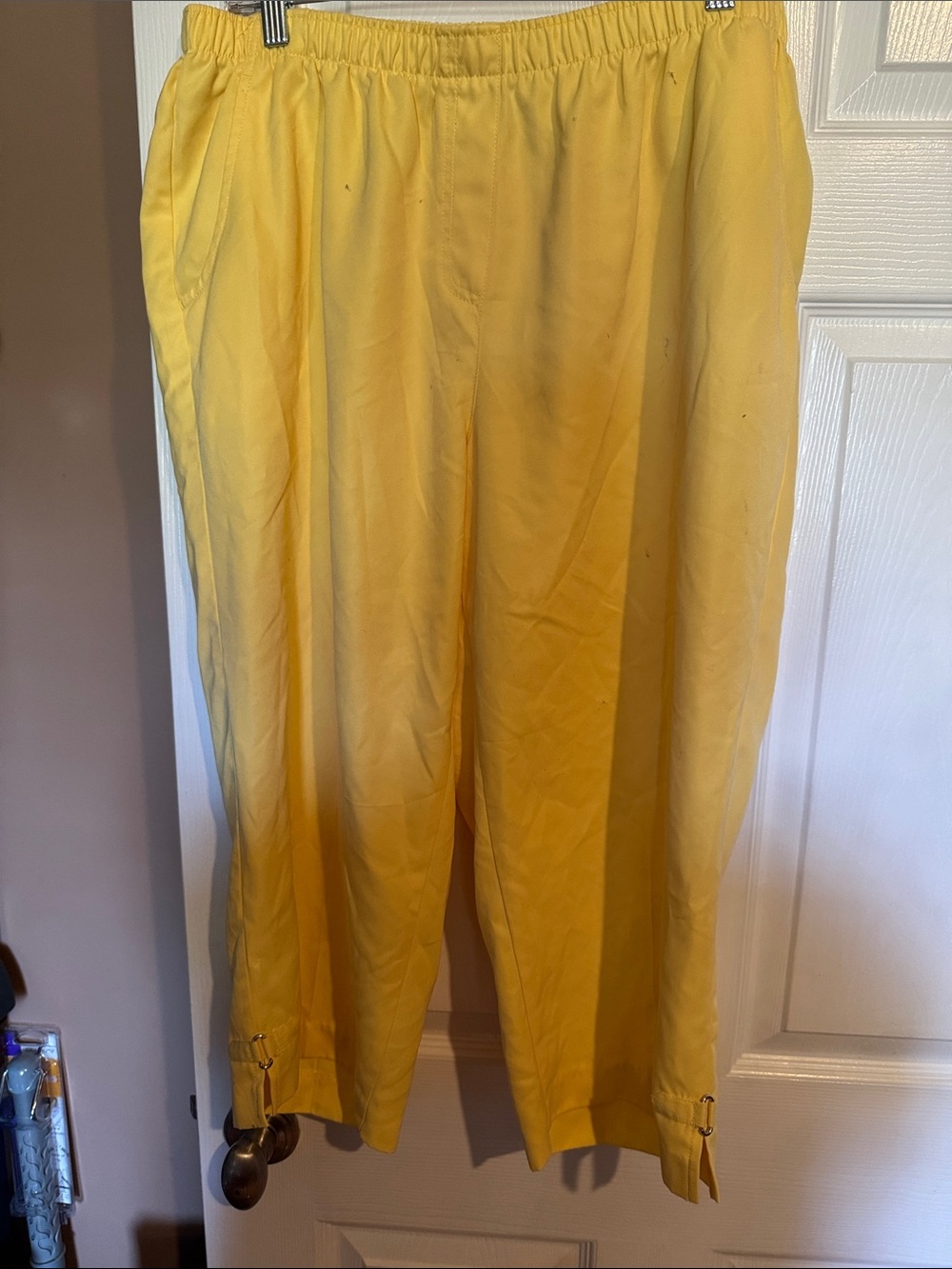 Women’s Yellow Capri Elastic-Waist Pants